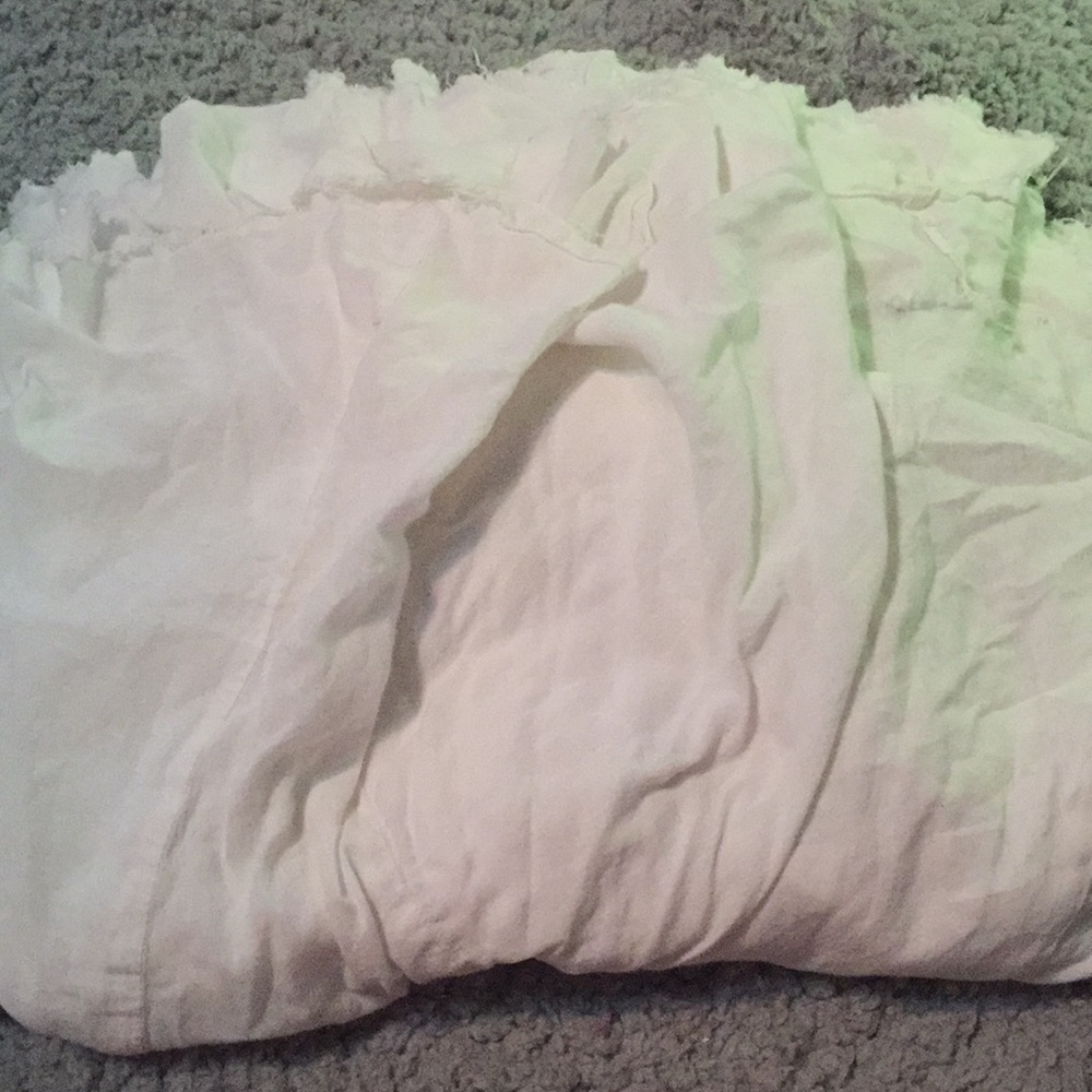 White long flowyskirt or dress